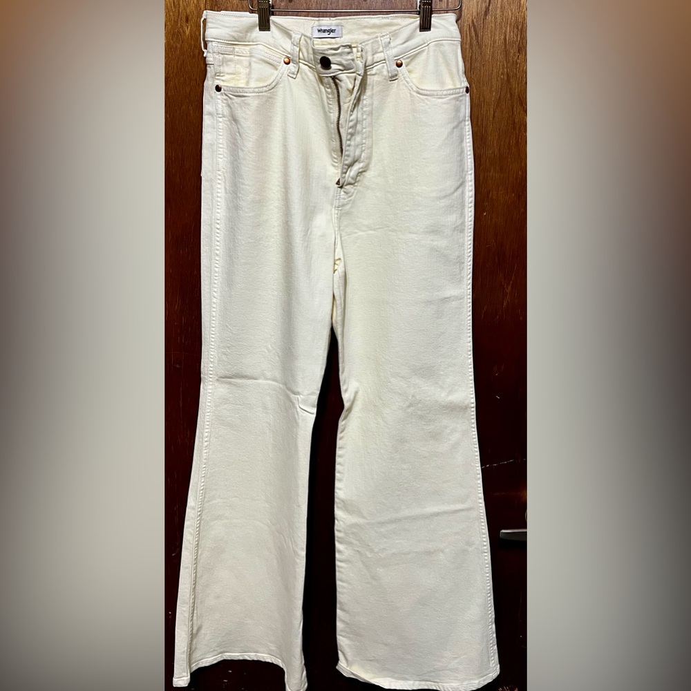 Wrangler pale Yellow Flare Women's Jeans
